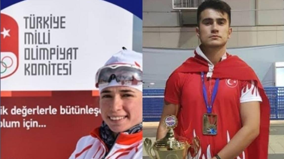 Okulumuzda Kayaklı koşu milli ve olimpiyat sporcumuz  Ayşenur DUMAN, milli dart sporcumuz  Mehmet Ali ÇEVİK ile söyleşi yapıldı.